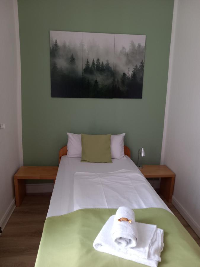 Karolinger 2* Düsseldorf
